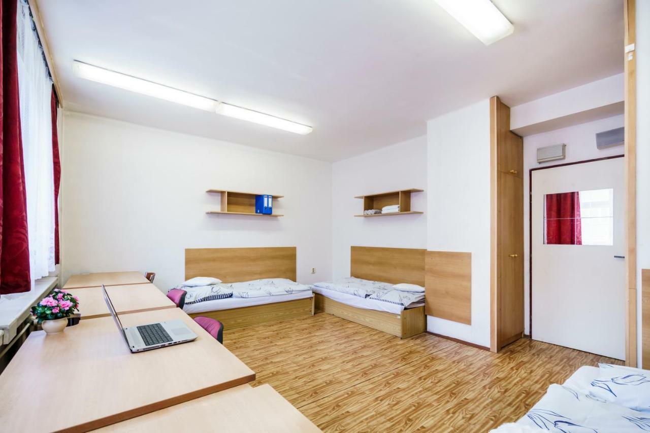 براغ Hostel Sinkule المظهر الخارجي الصورة